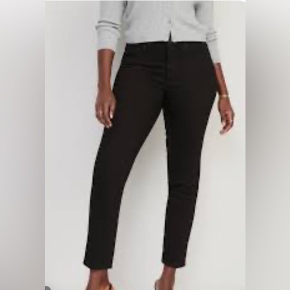 Old Navy Denim - NWT Old Navy Power Straight High Rise Jeans